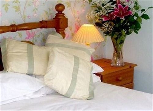 The Highdown Inn Totland Екстериор снимка