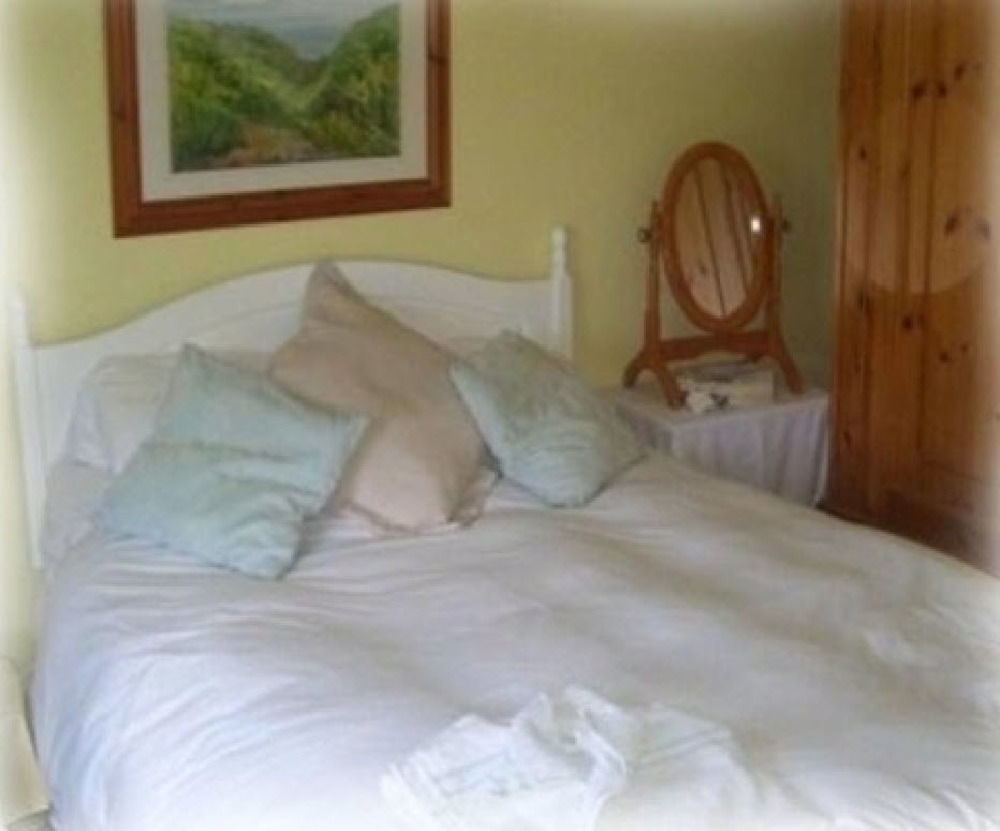 The Highdown Inn Totland Екстериор снимка