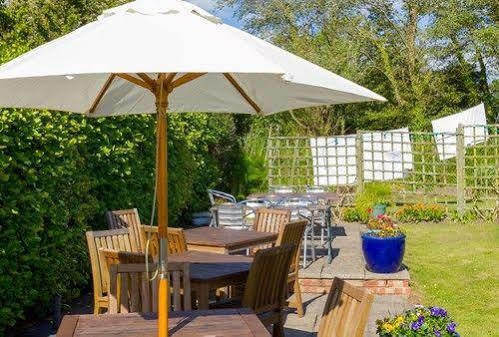 The Highdown Inn Totland Екстериор снимка